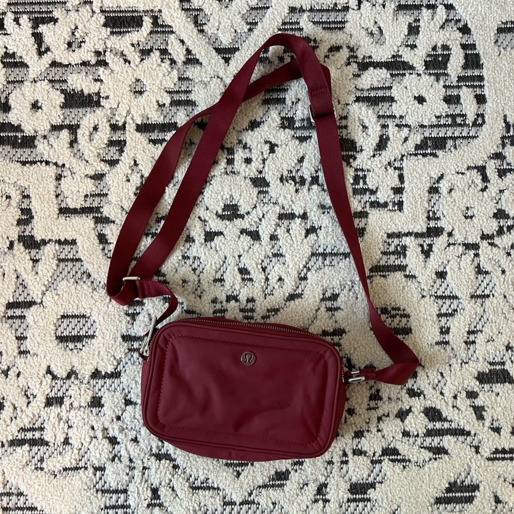 Crossbody Lululemon purse